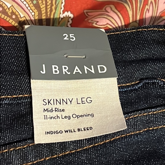 🆕 J BRAND Skinny Jeans - Picture 6 of 9